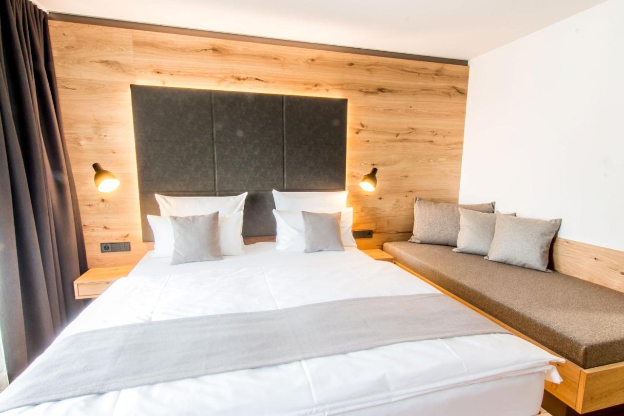 Wirthshof Hotel & Chalets Markdorf Luaran gambar
